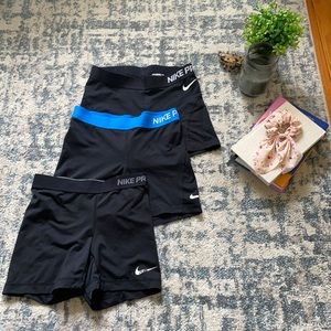Set of three Nike Spandex